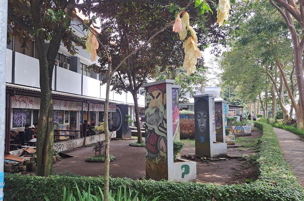 RUANG BELAJAR DI UNIVERSITAS NEGERI MALANG, OASE BAGI MAHASISWA FAKULTAS SASTRA