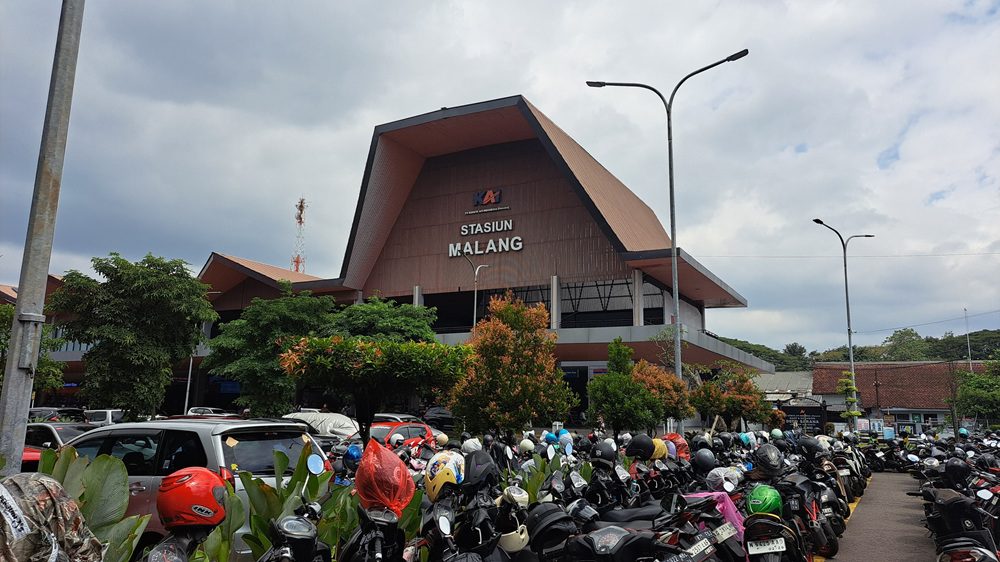 FASILITAS MODERN DAN NYAMAN, GEDUNG BARU STASIUN KOTA MALANG