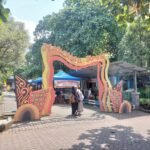 BAZAR DI FAKULTAS SASTRA MERIAHKAN MAHROJAN ARABI 2025 YANG DIGELAR HMD SASTRA ARAB UM