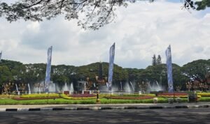 KEINDAHAN TAMAN TUGU MALANG, OASE HIJAU DI DEKAT STASIUN KOTA BARU