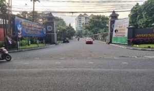 UNIVERSITAS NEGERI MALANG SEDIAKAN HALTE NYAMAN BAGI MAHASISWA MENUNGGU JEMPUTAN