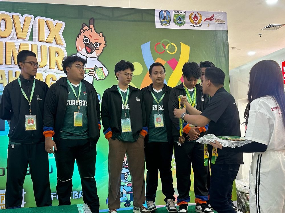 SURABAYA RAIH JUARA 3 ESPORT MOBILE LEGENDS PORPROV JATIM IX 2025 USAI KALAHKAN KOTA BATU