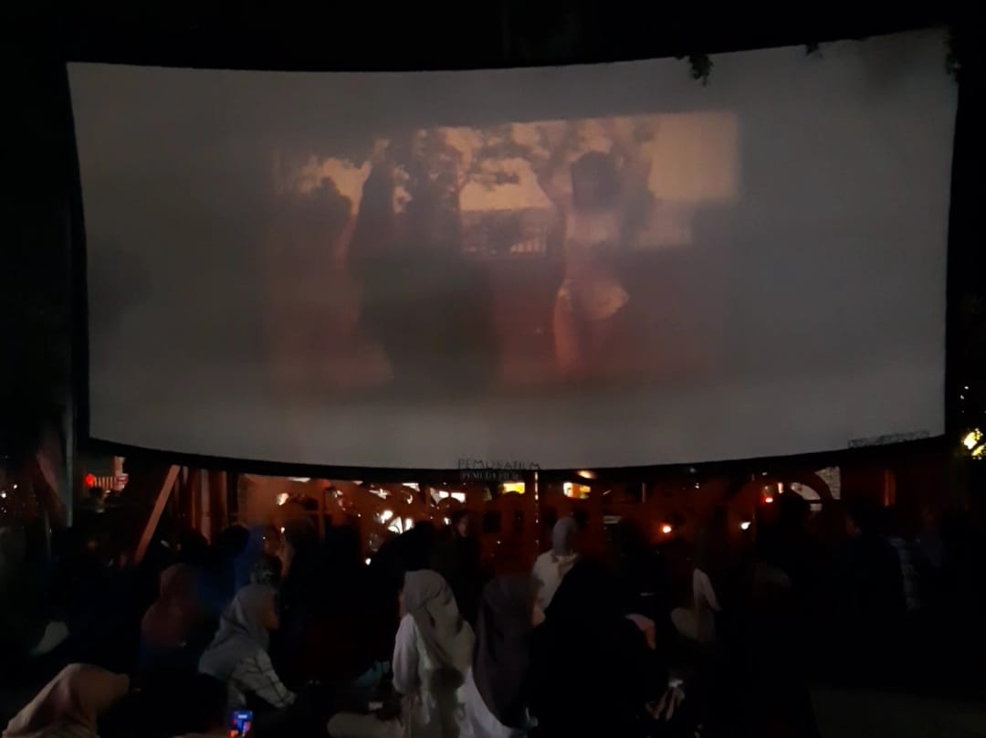 MALANG JADOEL: LESTARIKAN DAN KENALKAN BUDAYA TEMPO DULU KEPADA MASYARAKAT KOTA MALANG