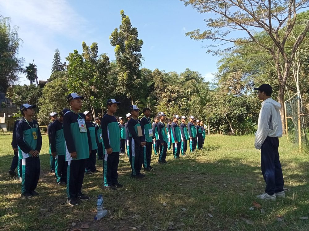 HARI TERAKHIR MATSAMA MTS SUNANKALIJAGA 2025: PELATIHAN BARIS-BERBARIS DAN PENAMPILAN EKSTRAKURIKULER UNTUK SISWA BARU