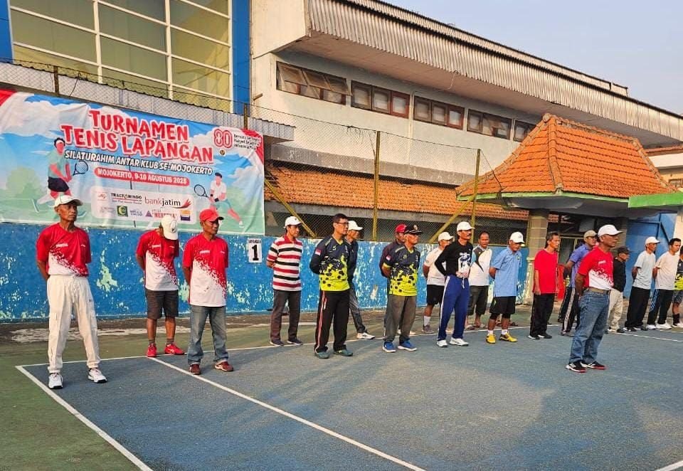 GAIRAHKAN SEMANGAT KEMERDEKAAN, TURNAMEN TENIS ANTAR KLUB SE-MOJOKERTO RAYA RESMI BERGULIR