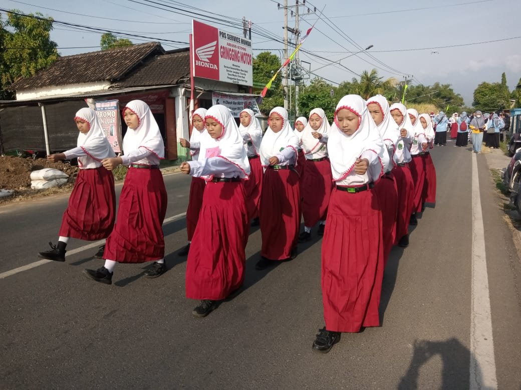 lomba gerak Jalan MI se-Kecamatan Banyakan