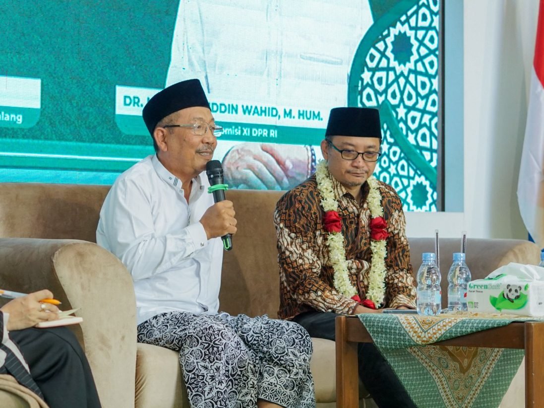 MENELADANI SPIRIT KH. HASYIM MUZADI, STAIMA AL-HIKAM MALANG TEGUHKAN MAHASISWA SEBAGAI GENERASI PENJAGA EMPAT PILAR KEBANGSAAN