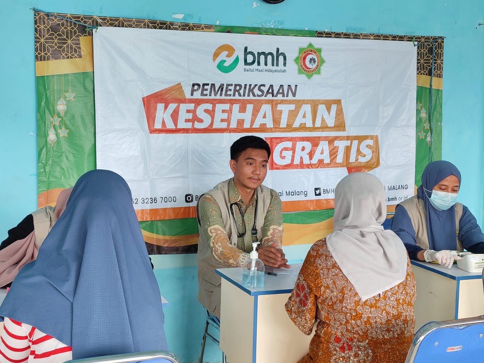 BMH MAKNAI HARI SANTRI 2025 DENGAN PASAR BAHAGIA UNTUK WARGA