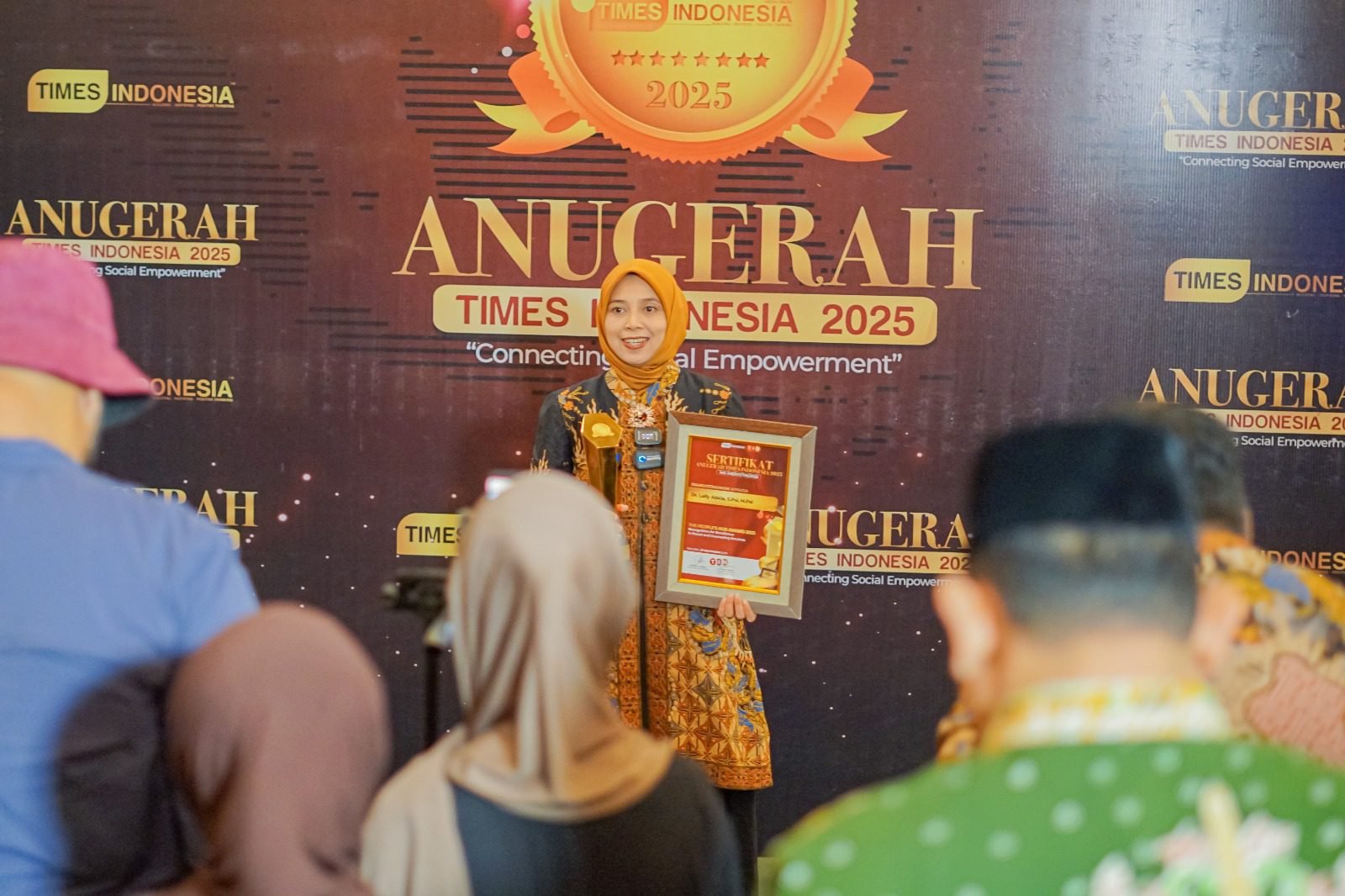Dr. Laily Abida Raih Anugerah TIMES Indonesia 2025, Ikhtiar Panjang Menguatkan Kesehatan Mental Masyarakat