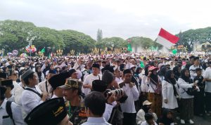 20 RIBU NAHDLIYIN KOTA MALANG MERIAHKAN GERAK JALAN SARUNGAN