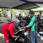 BAZNAS KOTA MALANG LAYANI 100 PENGEMUDI OJEK ONLINE LEWAT PROGRAM SERVIS & GANTI OLI GRATIS